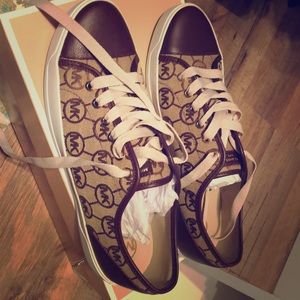 Size 10 Michael Kors Shoes!